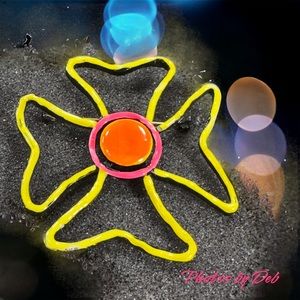 💖2 FOR $20💖 Vintage Capri brooch pin